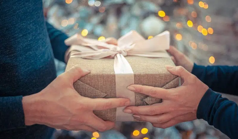 Pourquoi réaliser un cadeau d’affaires pour ses clients