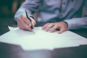 signature d'un contrat de travail